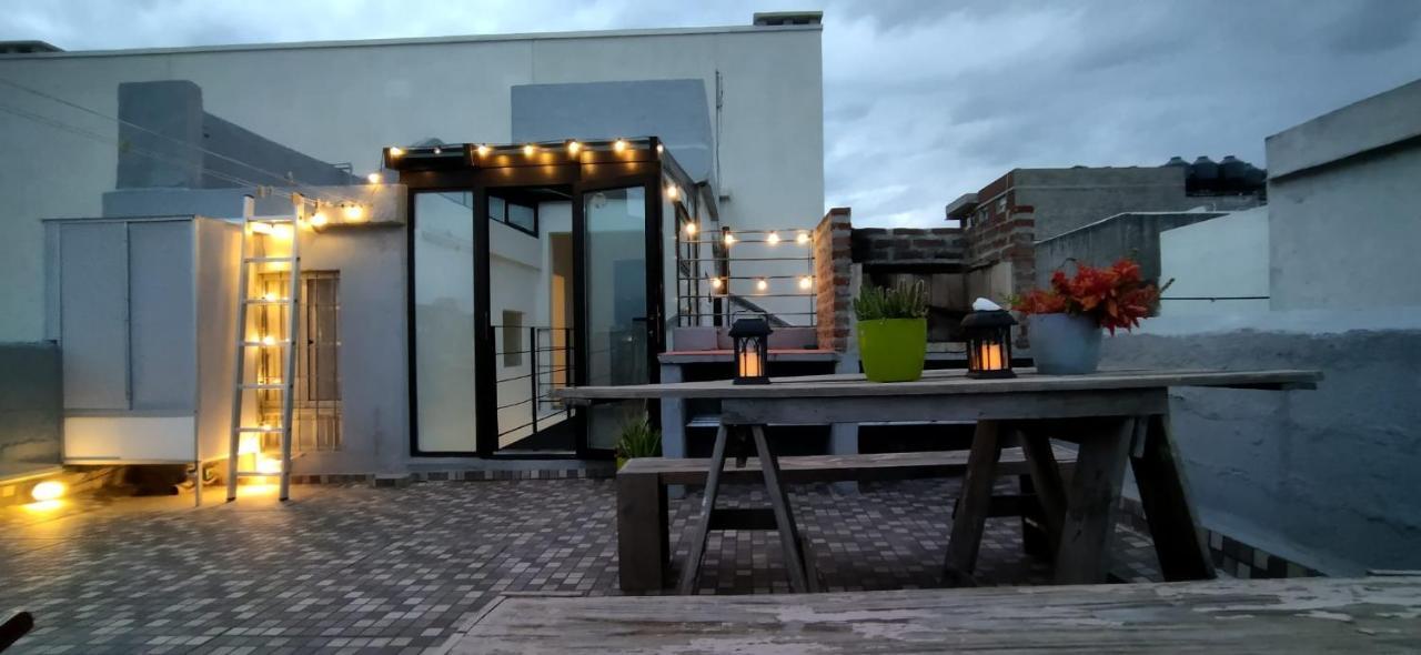 Villa House With Large Terrace, Jacuzzi And Gated Parking For One Car Montevideo Exterior foto