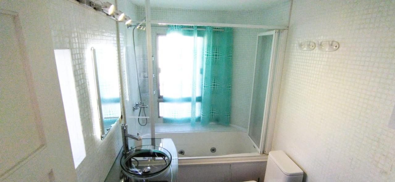 Villa House With Large Terrace, Jacuzzi And Gated Parking For One Car Montevideo Exterior foto
